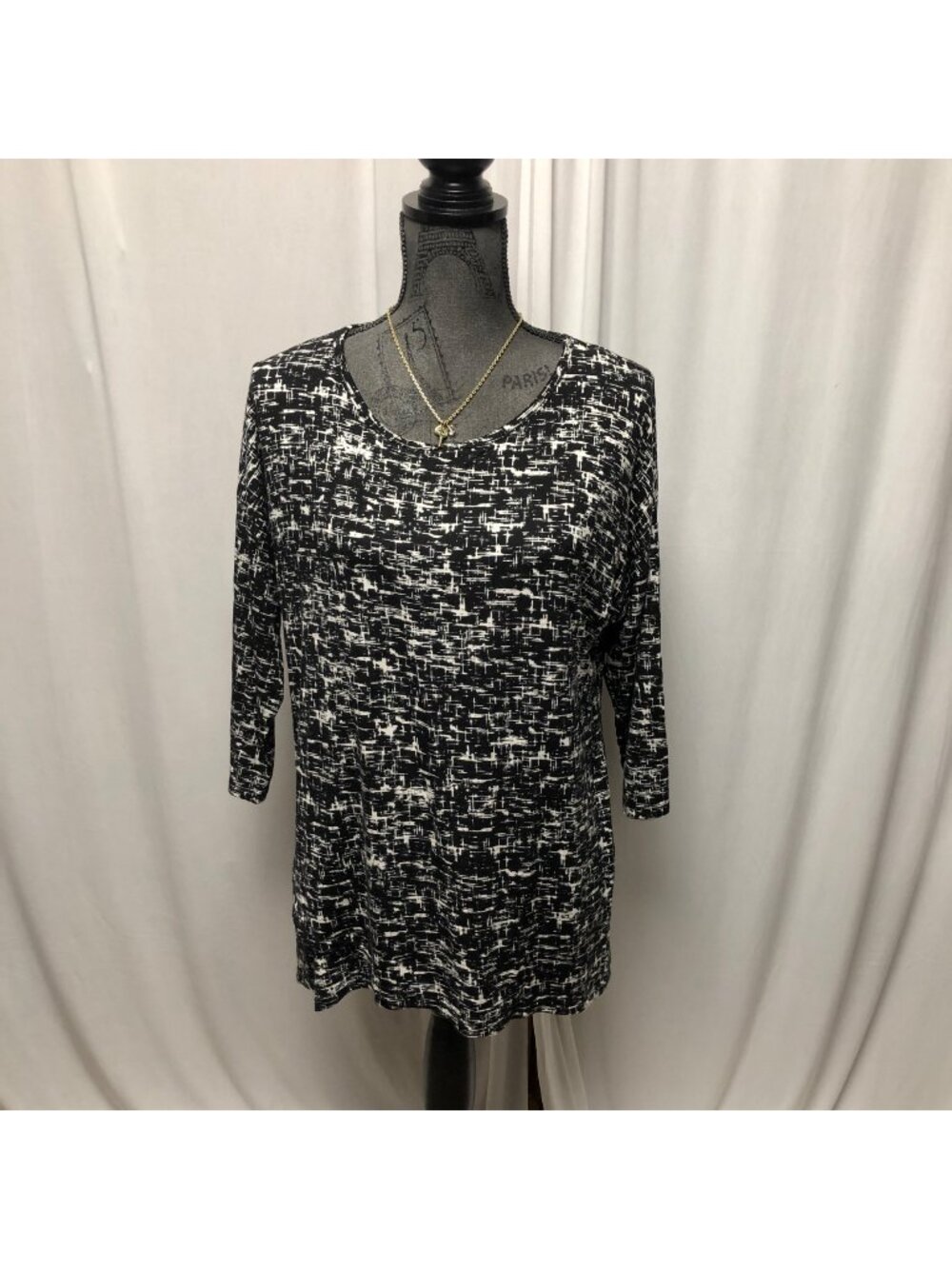 Cubism Los Angeles Top Womens Size Small Black White Print Stretch Comfy Tunic
